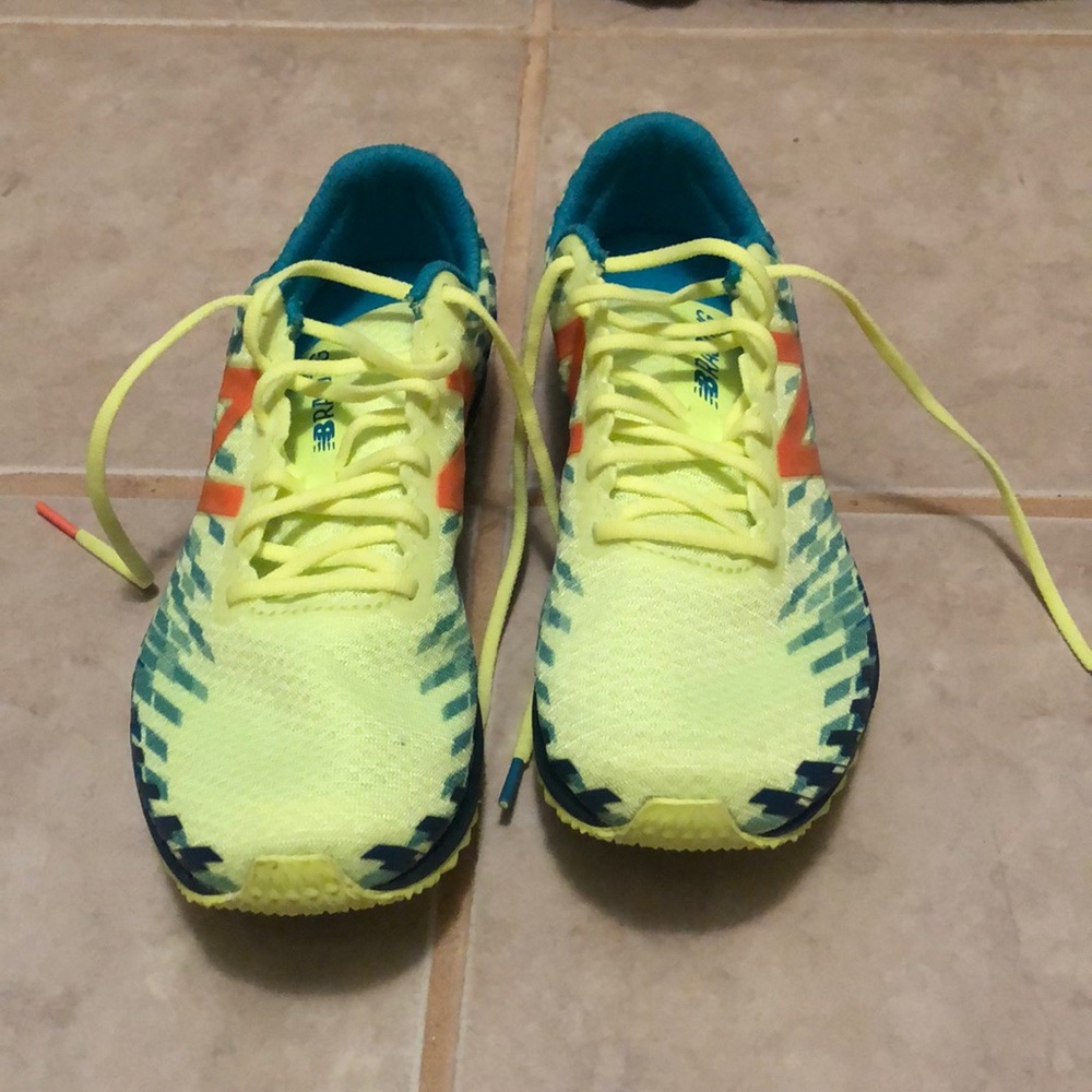 New Balance Track Spikes - Picture 2 of 3